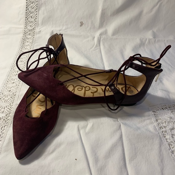 Women Shoes - Picture 2 of 4